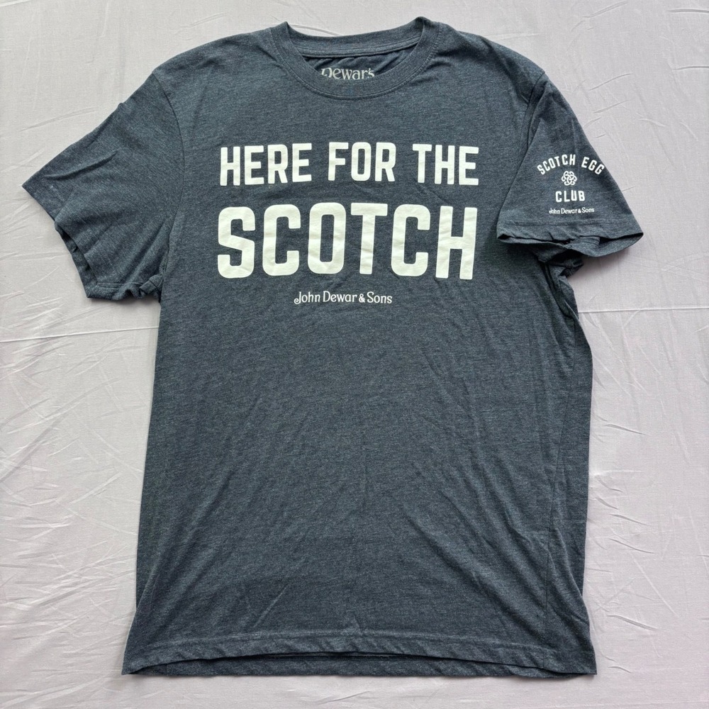 Dewars Scotch Whisky T-Shirt Mens Large Gray John Dewar & Sons Scotch Egg Club